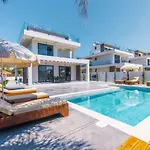 Infinity Theo Villa
