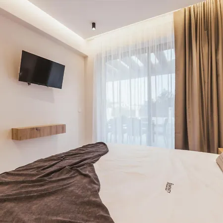 Infinity Theo Kalamákion