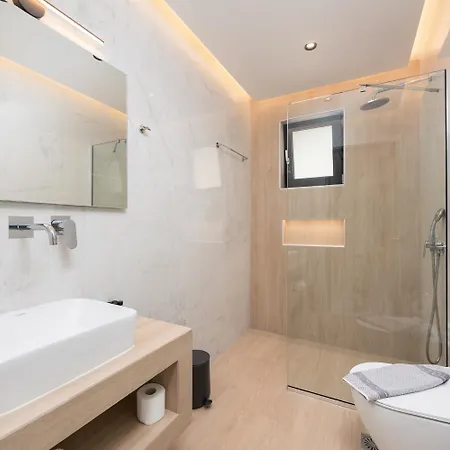 Vilă Infinity Theo Kalamákion