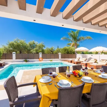 Villa Infinity Theo Kalamákion